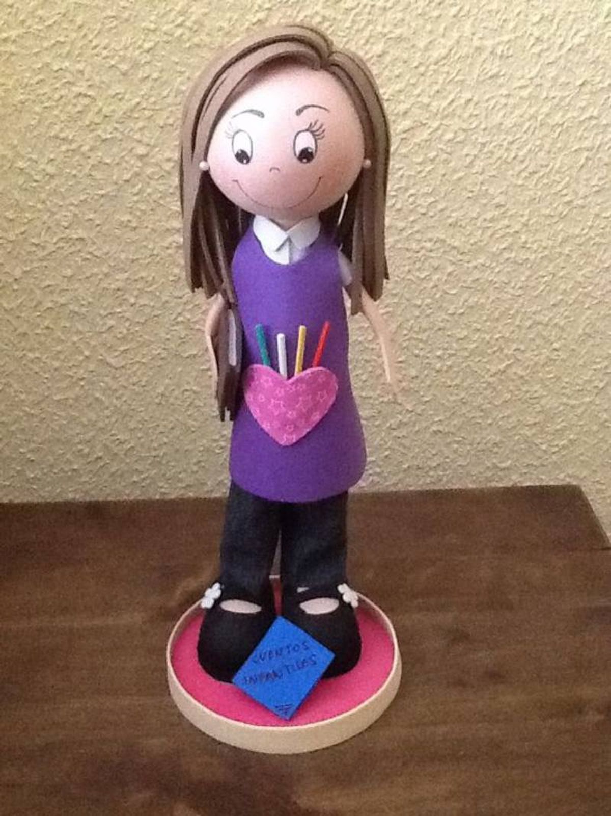 Muñeca fofucha profesora.