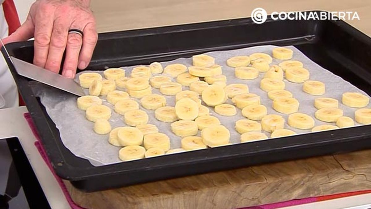 helado casero de fresas y platano con yogur receta karlos arguinano karl67430321 paso1