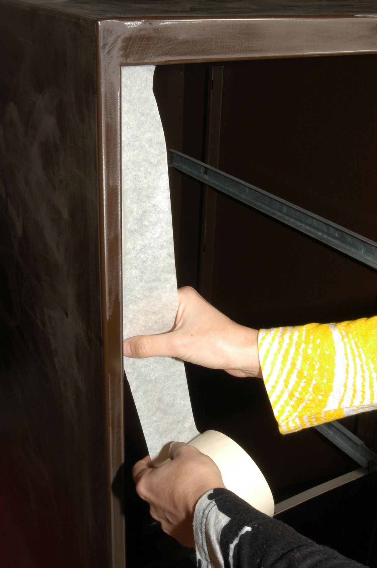 Pintar archivador metálico paso 3