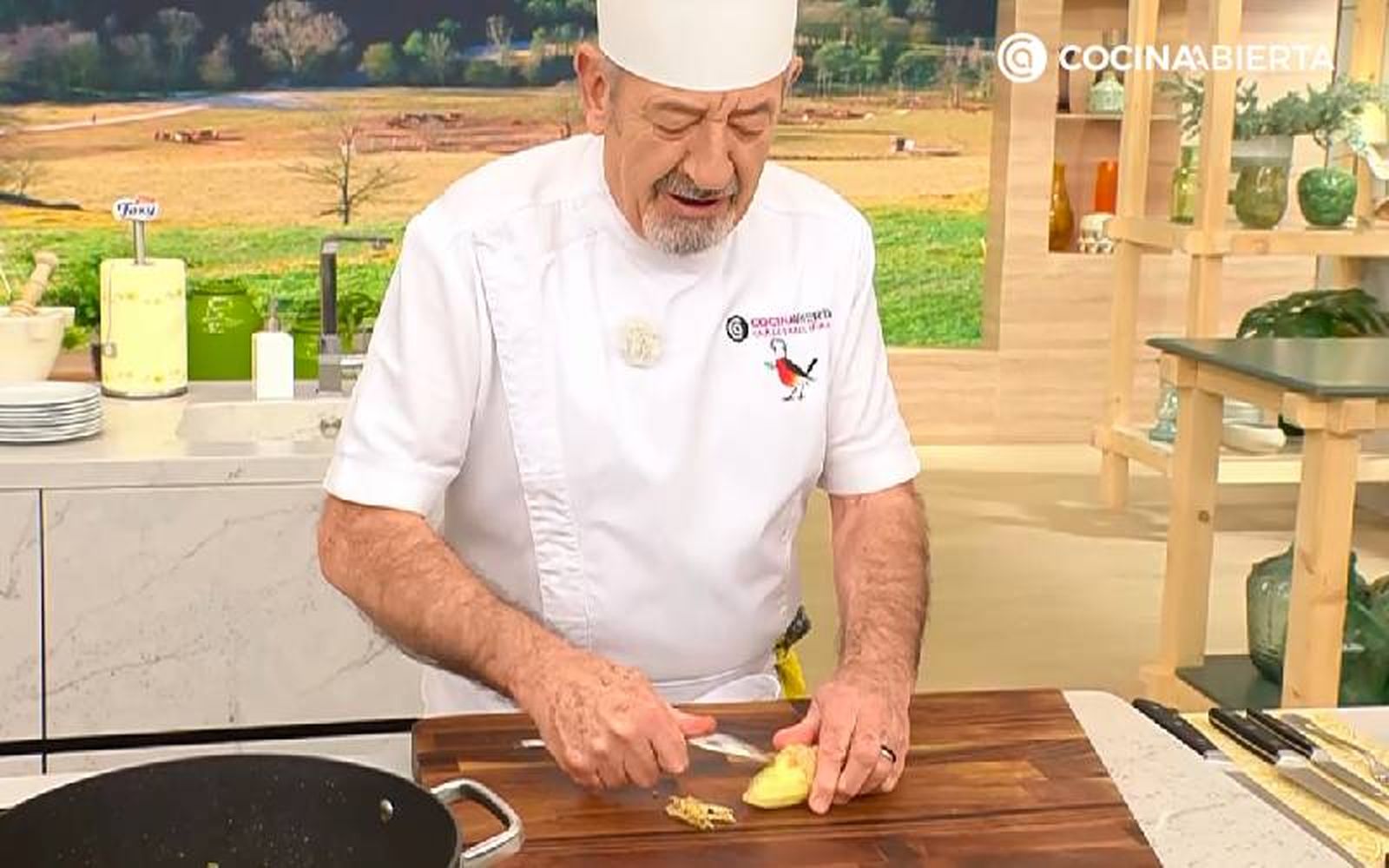 Cómo pelar jengibre fresco con cuchara