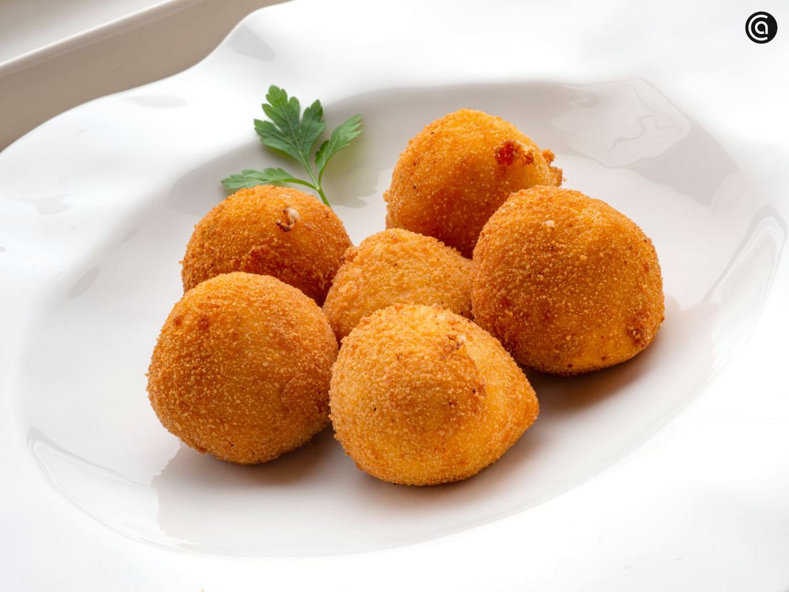 Croquetas crujientes por fuera y cremosas por dentro