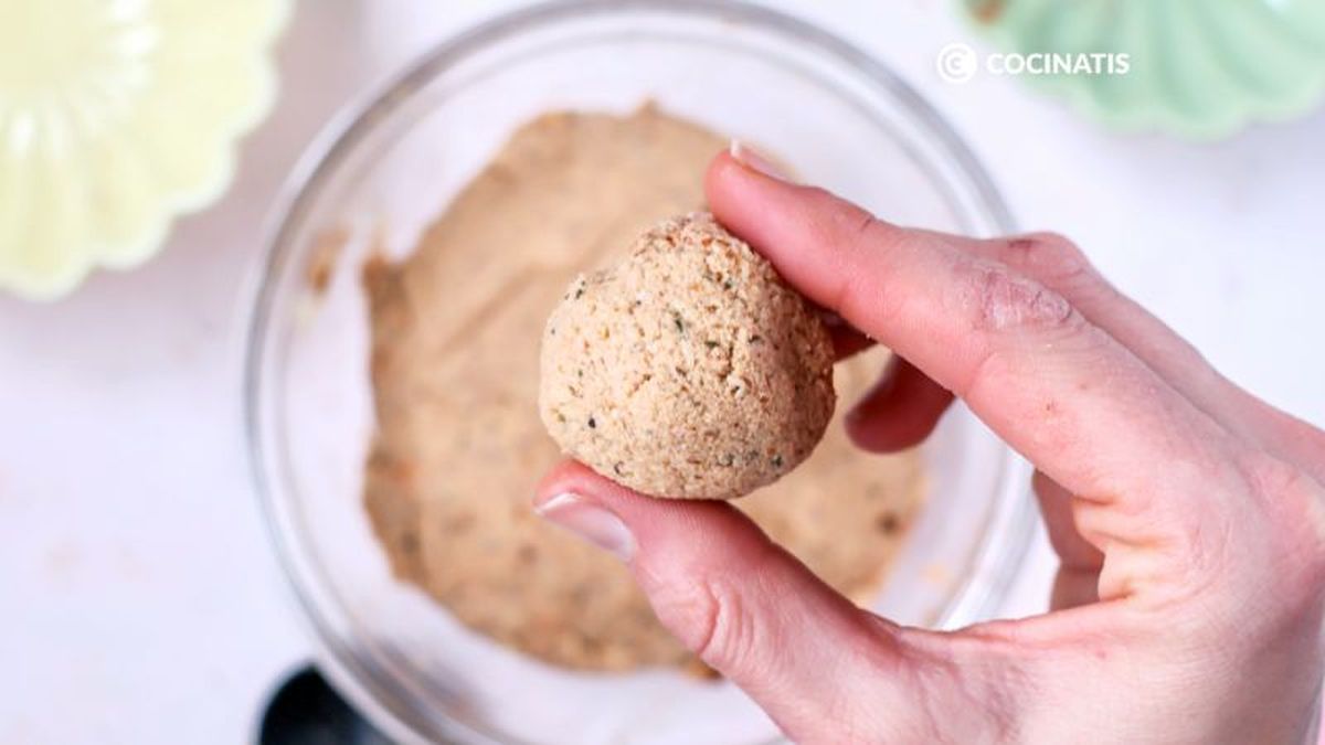 Hacemos bolas con la masa de soja