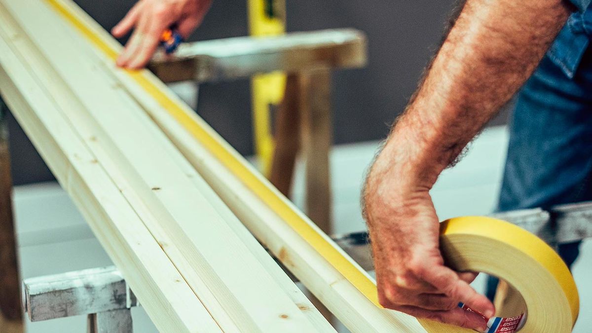 Cómo hacer un cabecero de cama con listones de madera paso 10