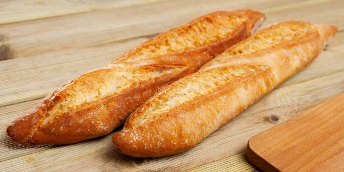 Baguetes recién horneadas caseras