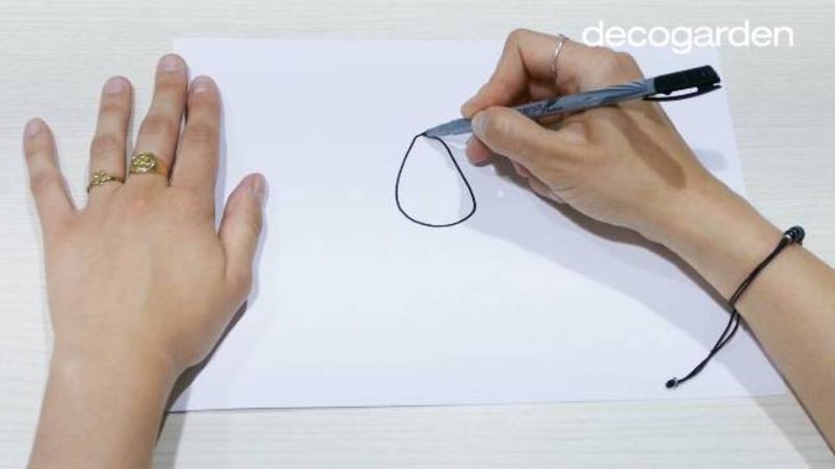 Paso 1 para dibujar un perro.