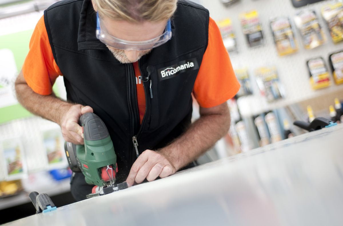 Bricomania 667 Restaurar mesa de trabajo p8