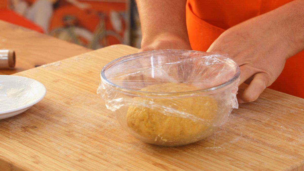 Mona de Pascua tradicional   Paso 3