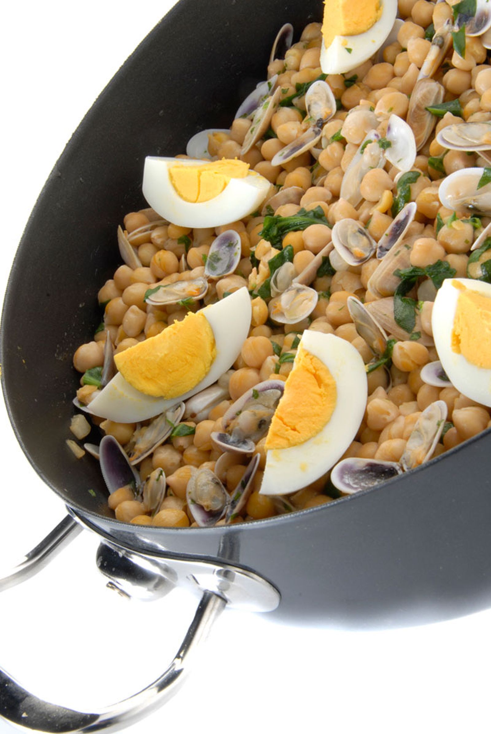 Garbanzos con espinacas y coquinas