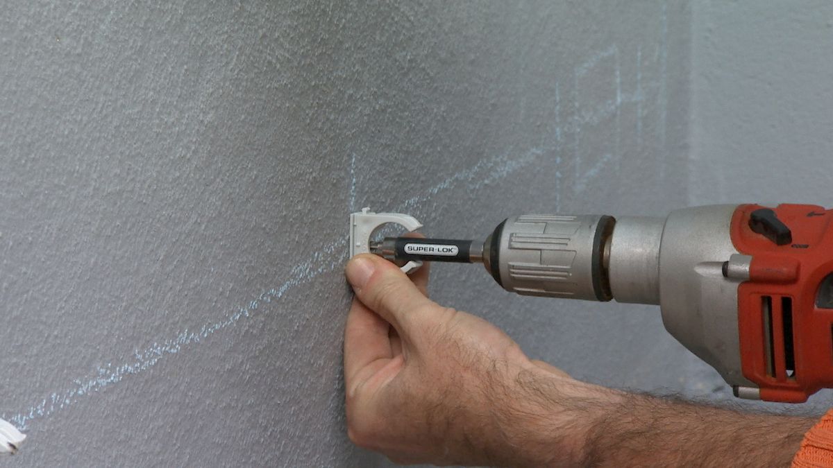 Instalación eléctrica de superficie paso 4