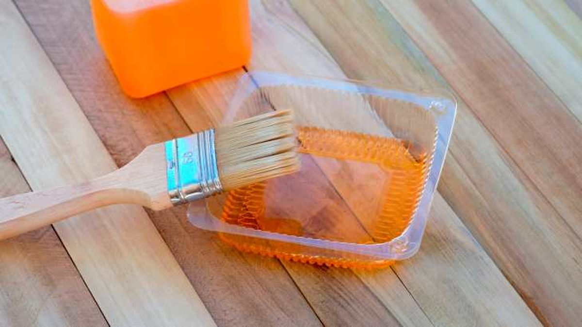 como cambiar el color de un mueble oscuro a claro 3