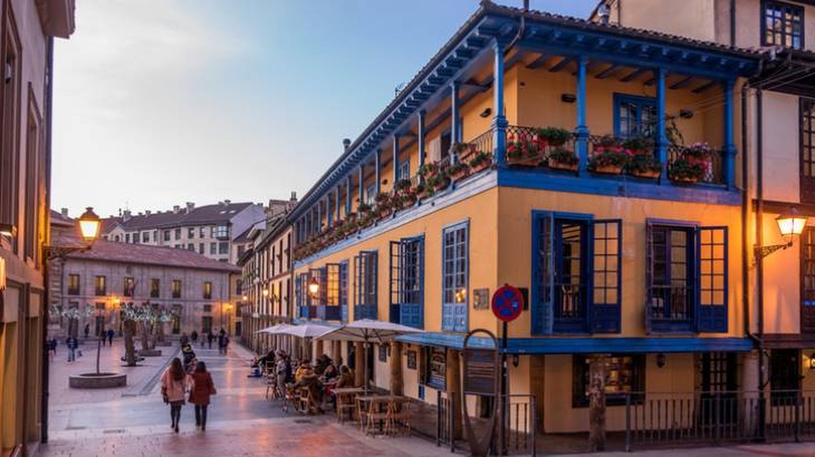 plaza fontan donde comer en oviedo