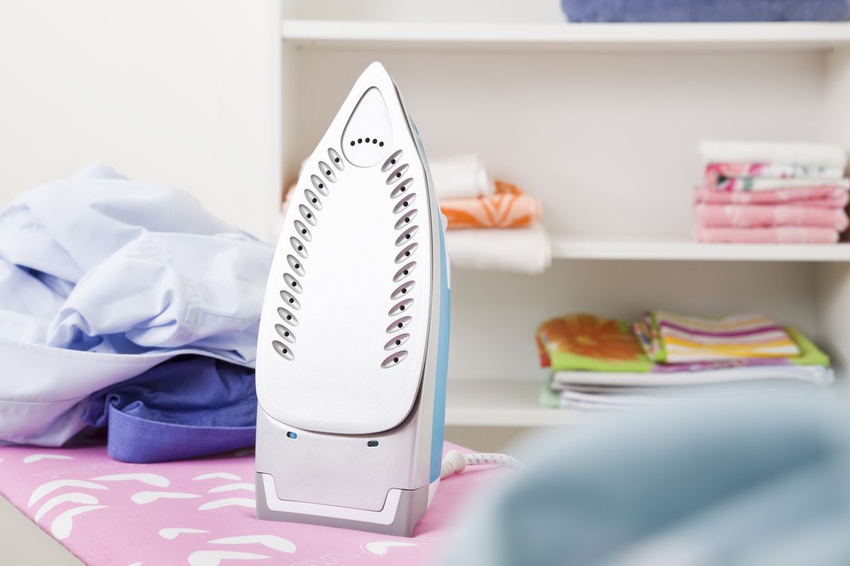 limpiar plancha de la ropa