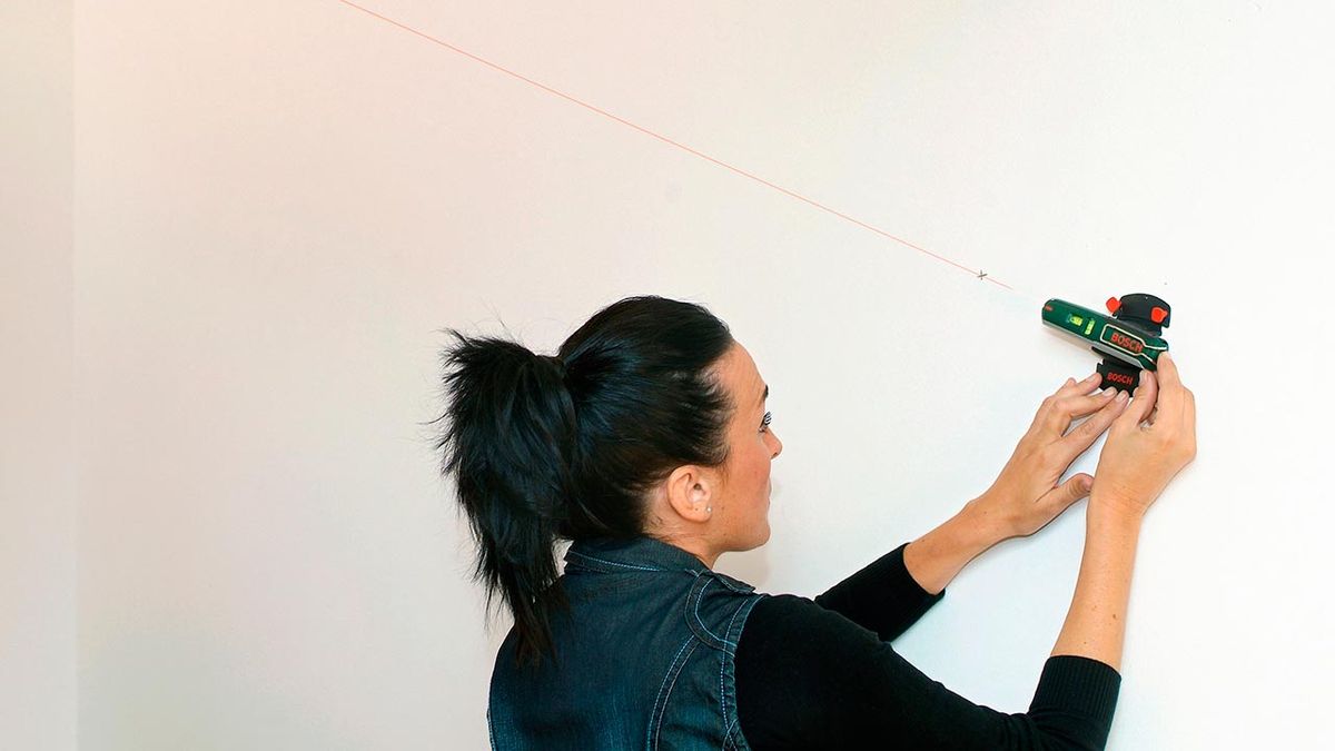 Brico 0482 1 colocacion cuadros escalonados paso 3