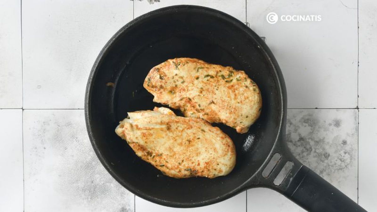 Doramos la pechuga de pollo