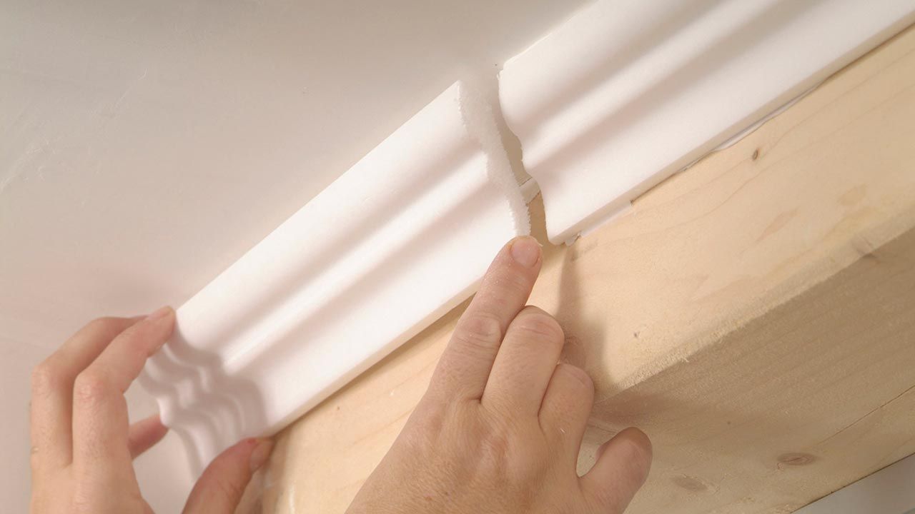 Instalación de cornisa en techo de yeso laminado paso 9