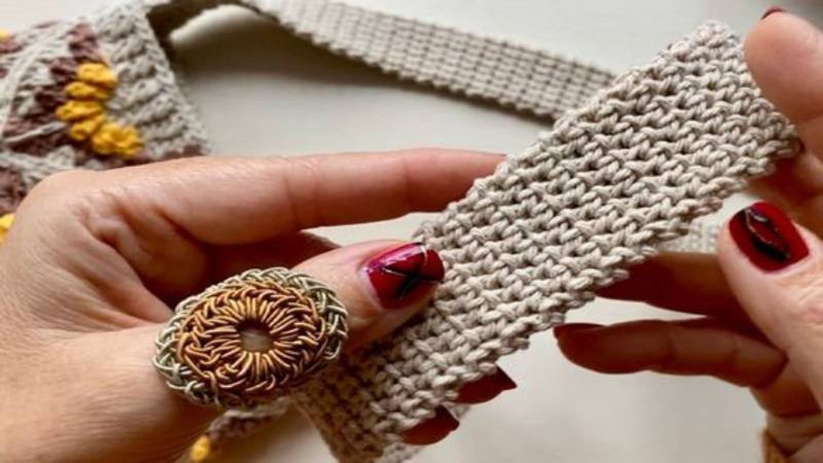 Correa de punto para el bolso.