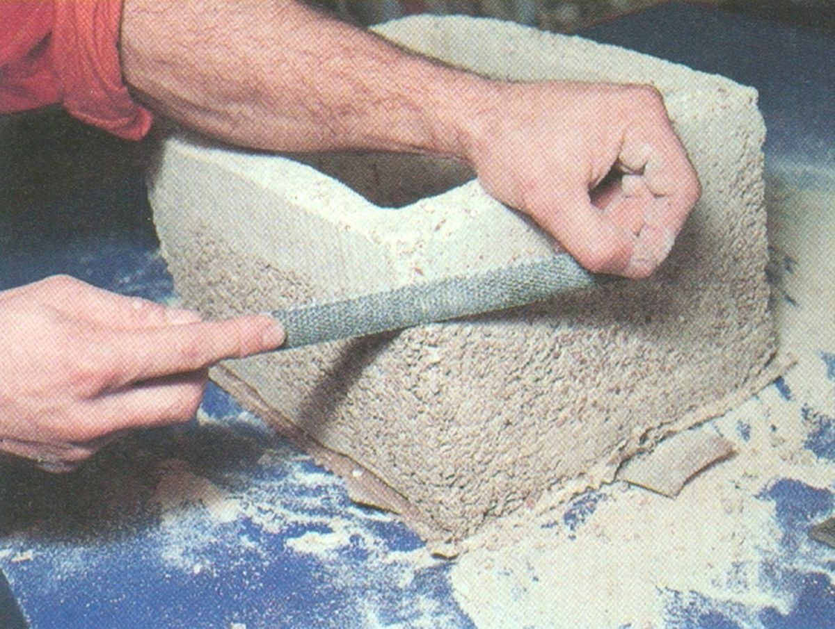 Hacer un macetero de hormigón paso 8