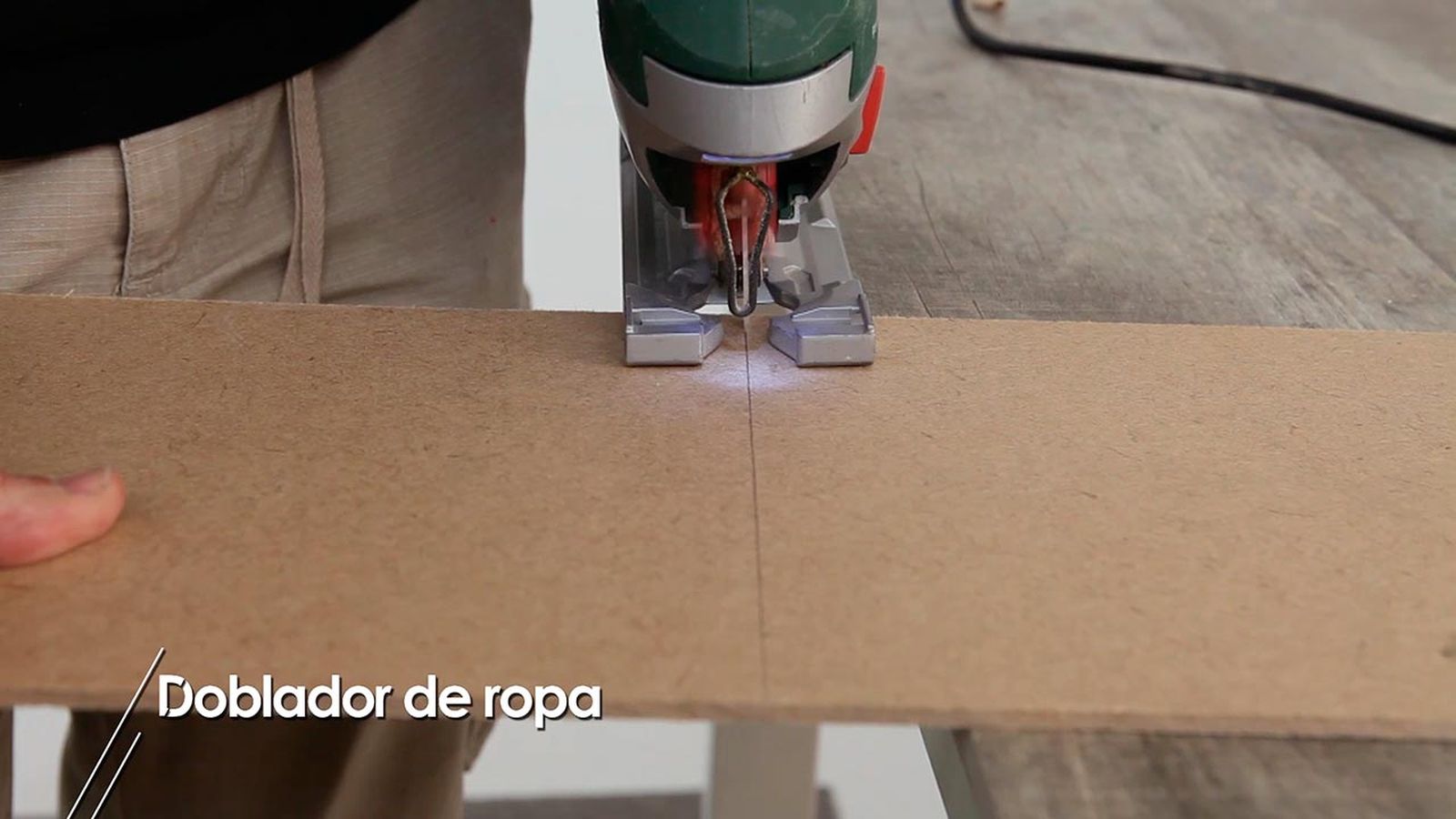 Como hacer un doblador de ropa paso 1