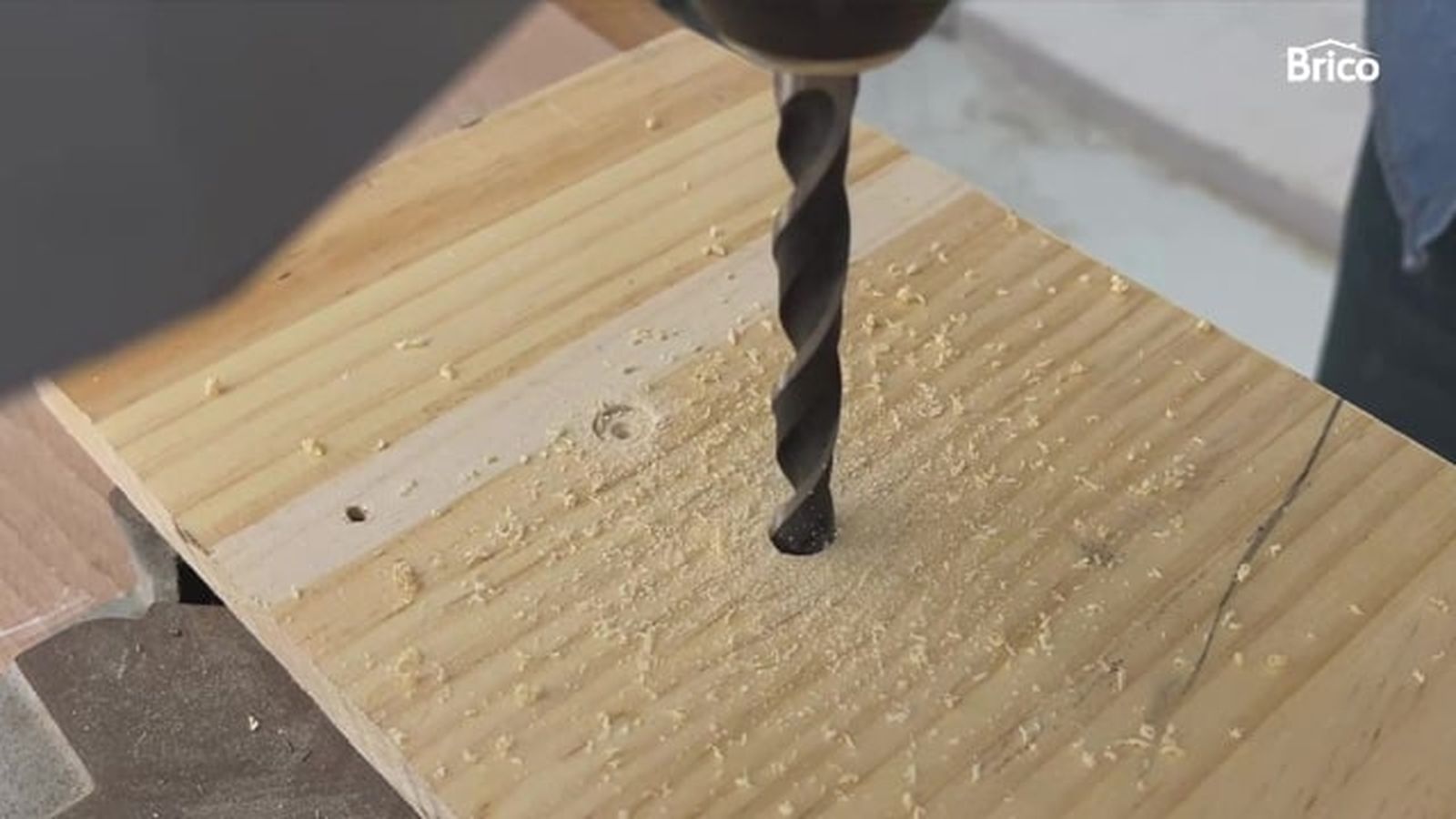 como afilar una broca para madera paso 5