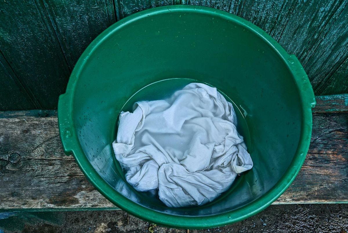 como hacer camiseta tie dye paso 1