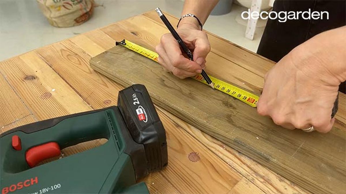 hacer soporte colgar plantas interior paso 2