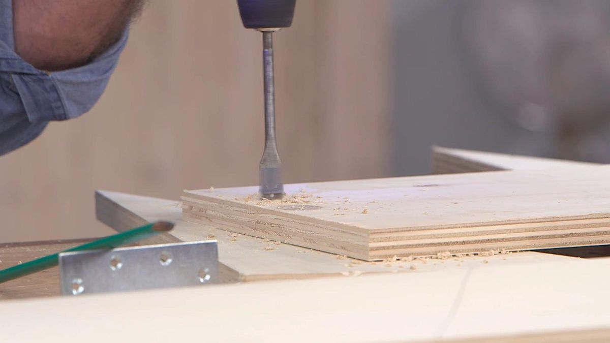 Cómo hacer una escalera plegable paso 7