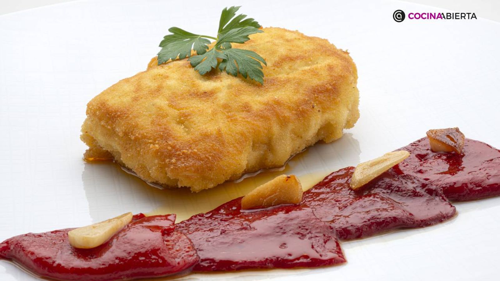 KARL7053 Merluza con salsa Villeroi con piquillos