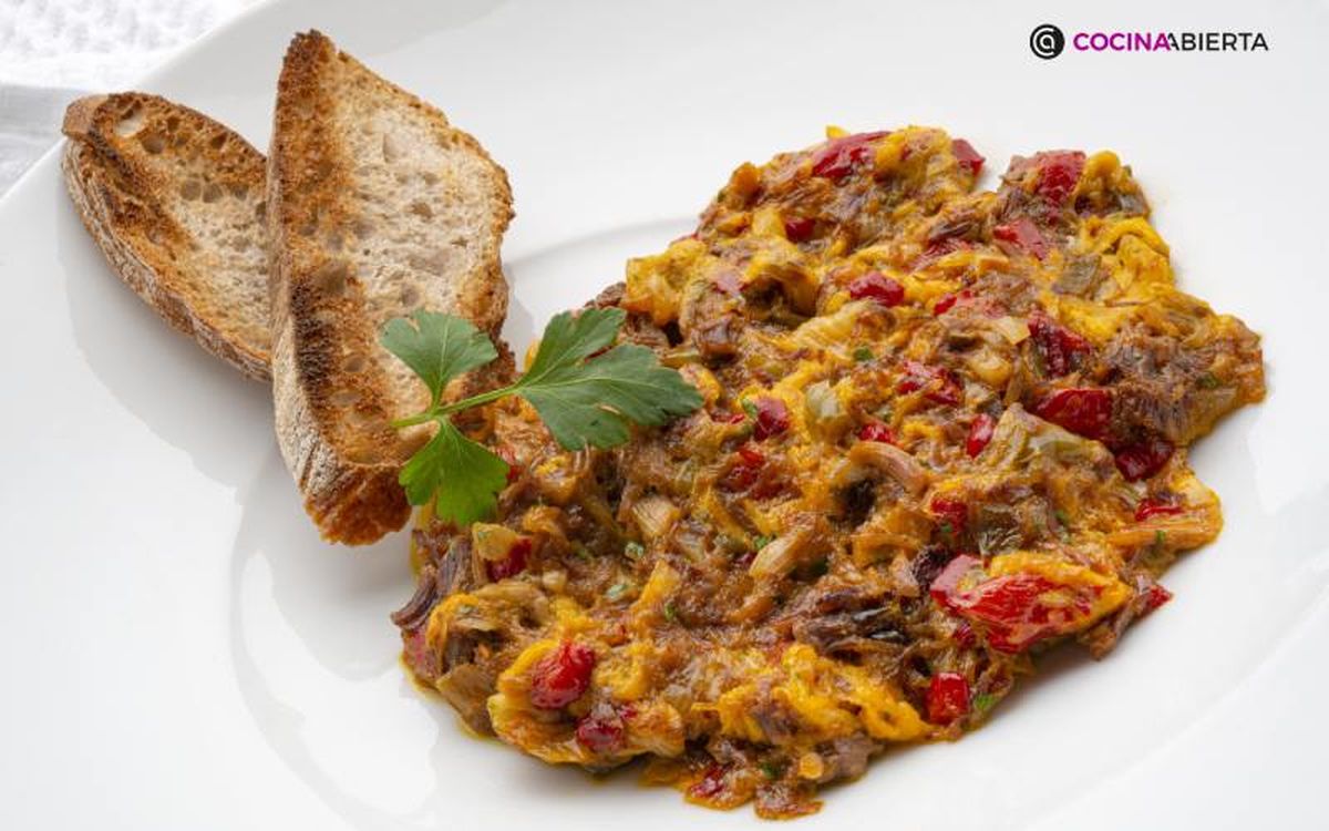 revuelto de ropa vieja