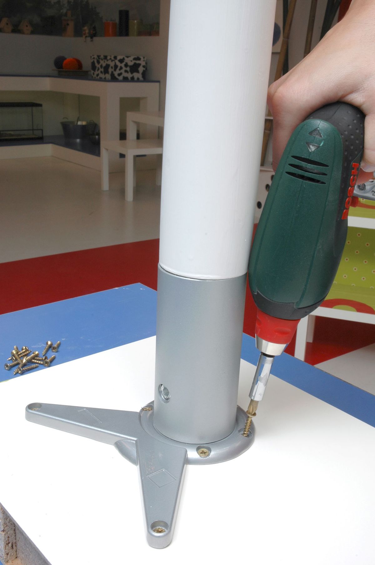 Pintar y decorar una estantería sencilla paso 12