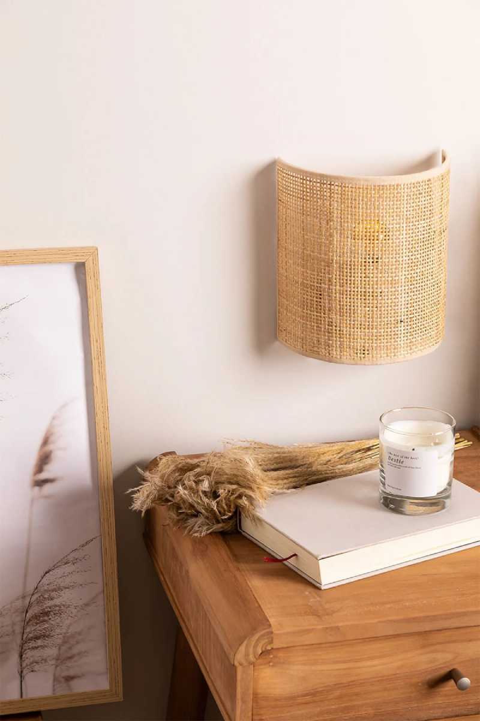 Lámpara de pared de fibras naturales Itse.