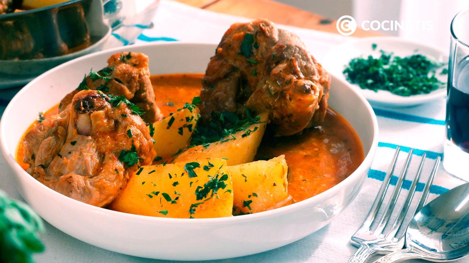 Receta de caldereta de cordero con patatas