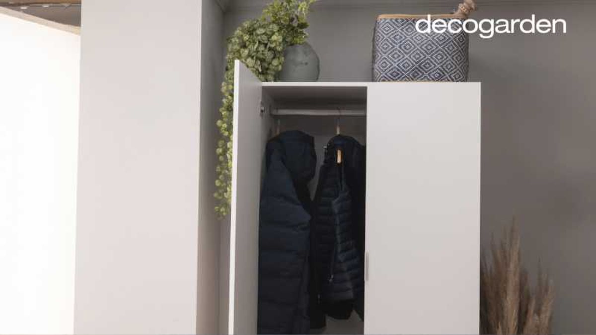 Paso 11 para montar el armario de dos puertas.