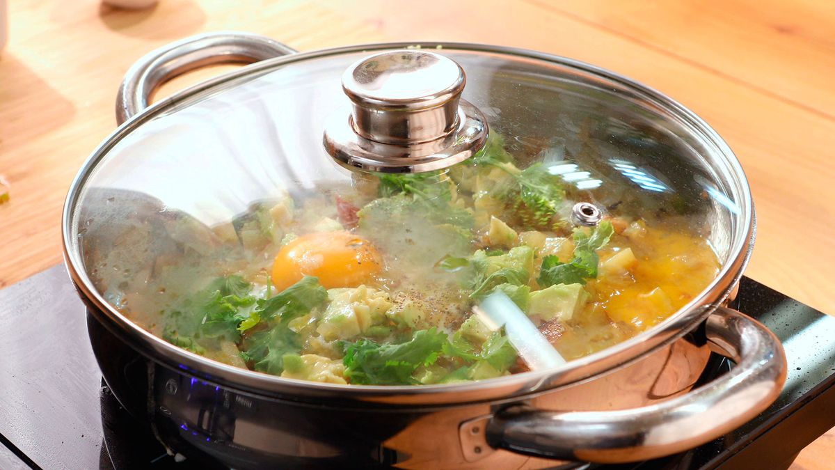 Sartén de patatas, huevos y aguacate   Paso 6