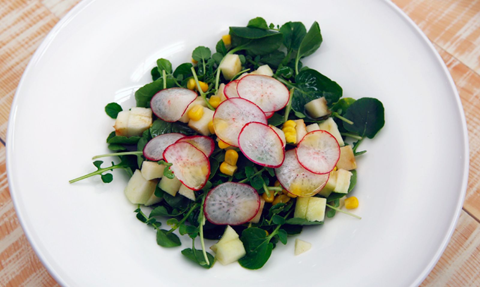 5508 2 Ensalada de berros, manzana y rabanitos xl