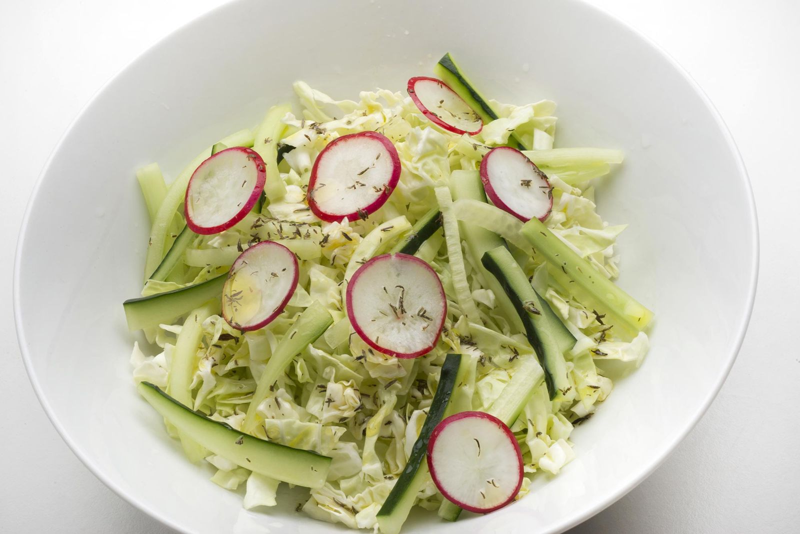 6061 2 Ensalada de col, pepino y rabanito xl