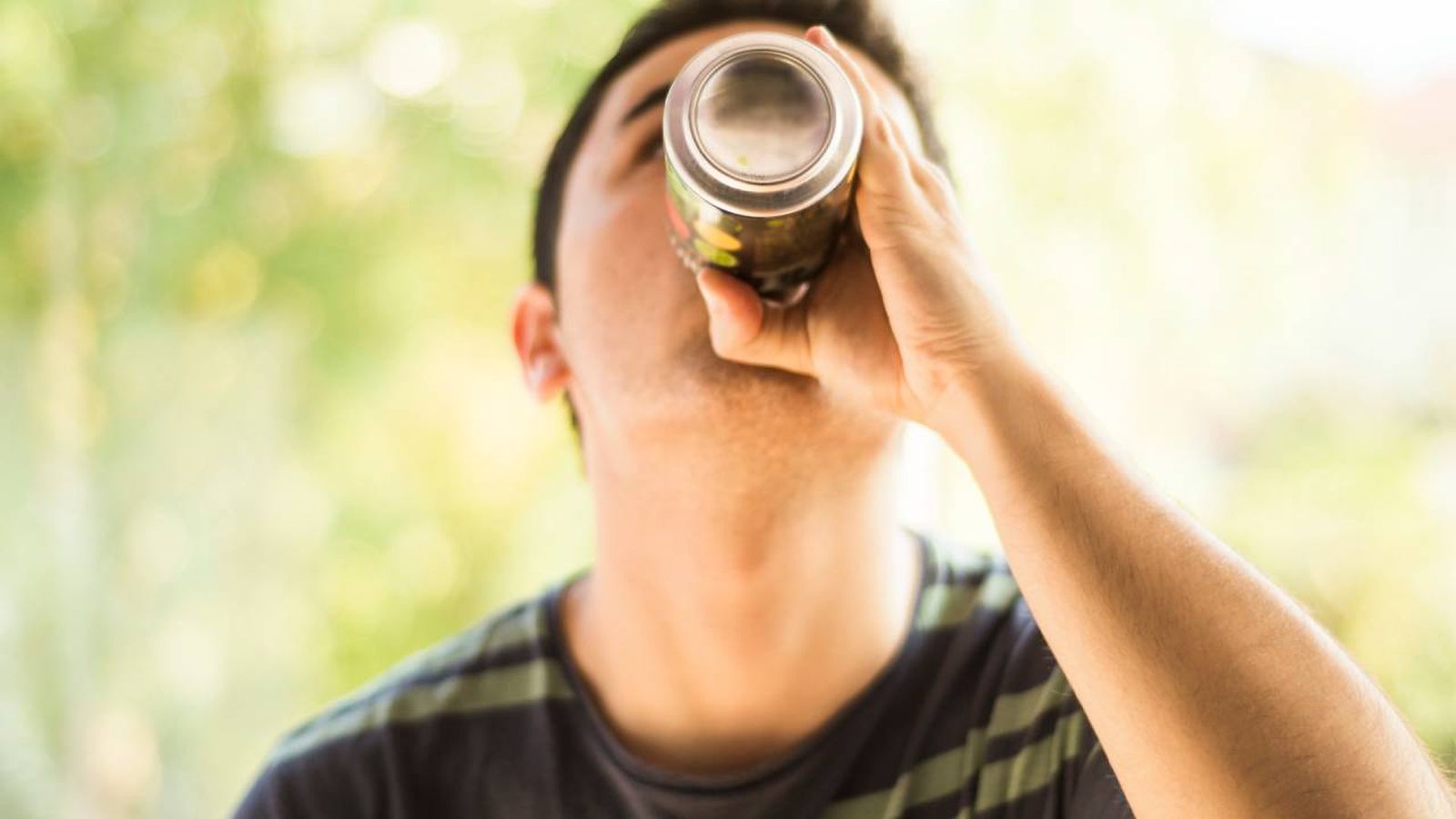 bebidas energeticas cafeina prohibidas menores 2024