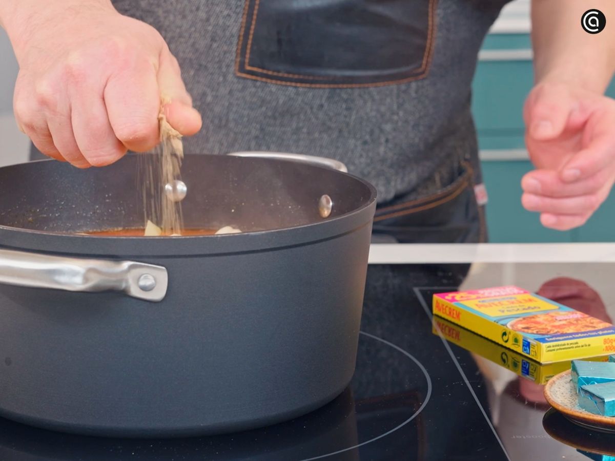 Calamares guisados con patatas - paso 4