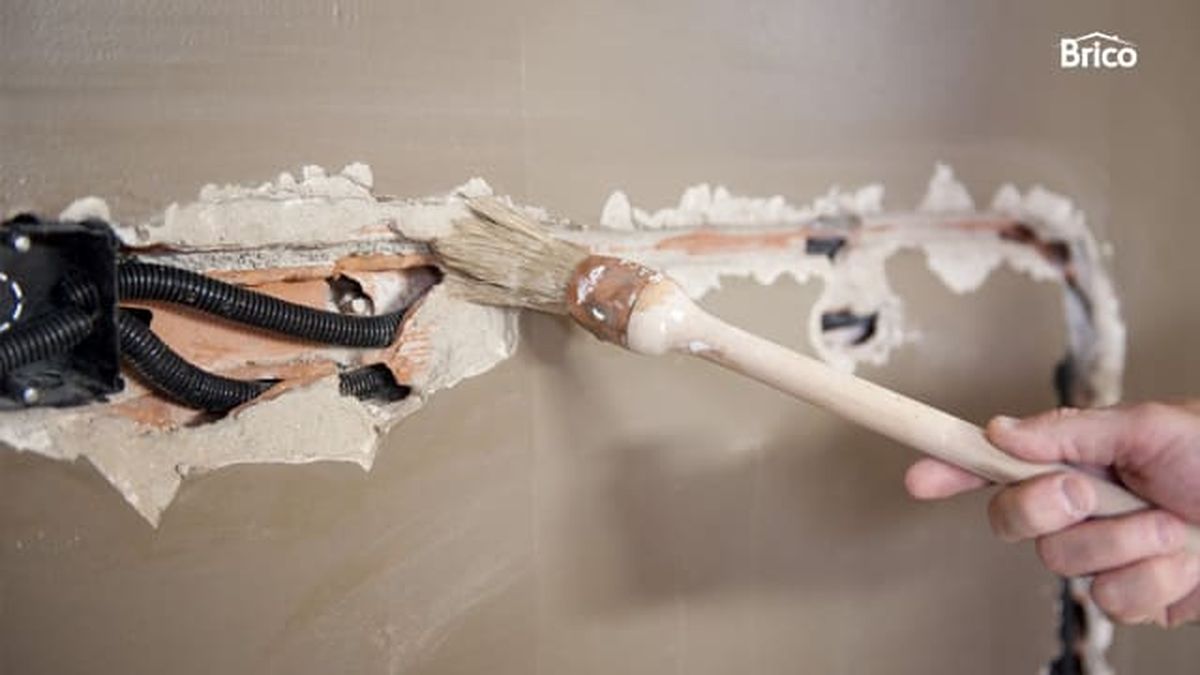 brico 0577 colgar tv pared sin que se vean los cables paso7