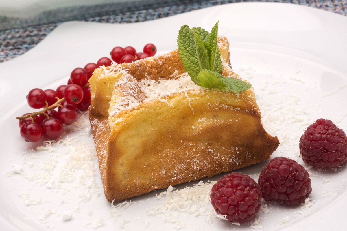 5856 2 Tarta de chocolate blanco y queso (1241) xl