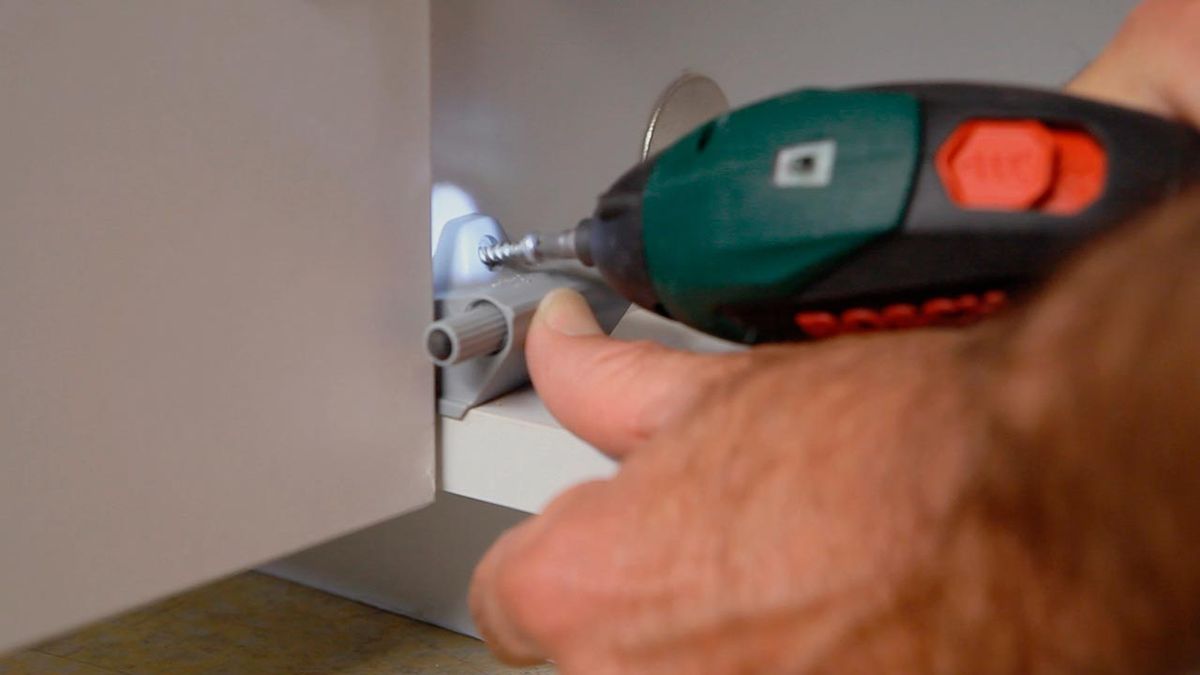 Frenos para puertas de armario paso 5