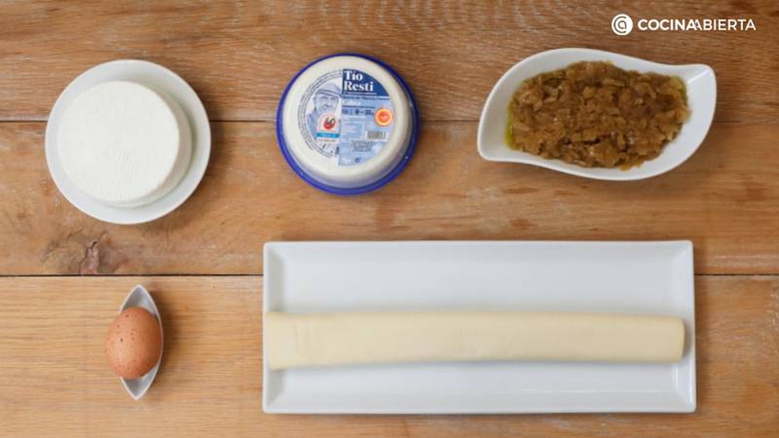 Ingredientes para hacer canapés de hojaldre con queso de cabra