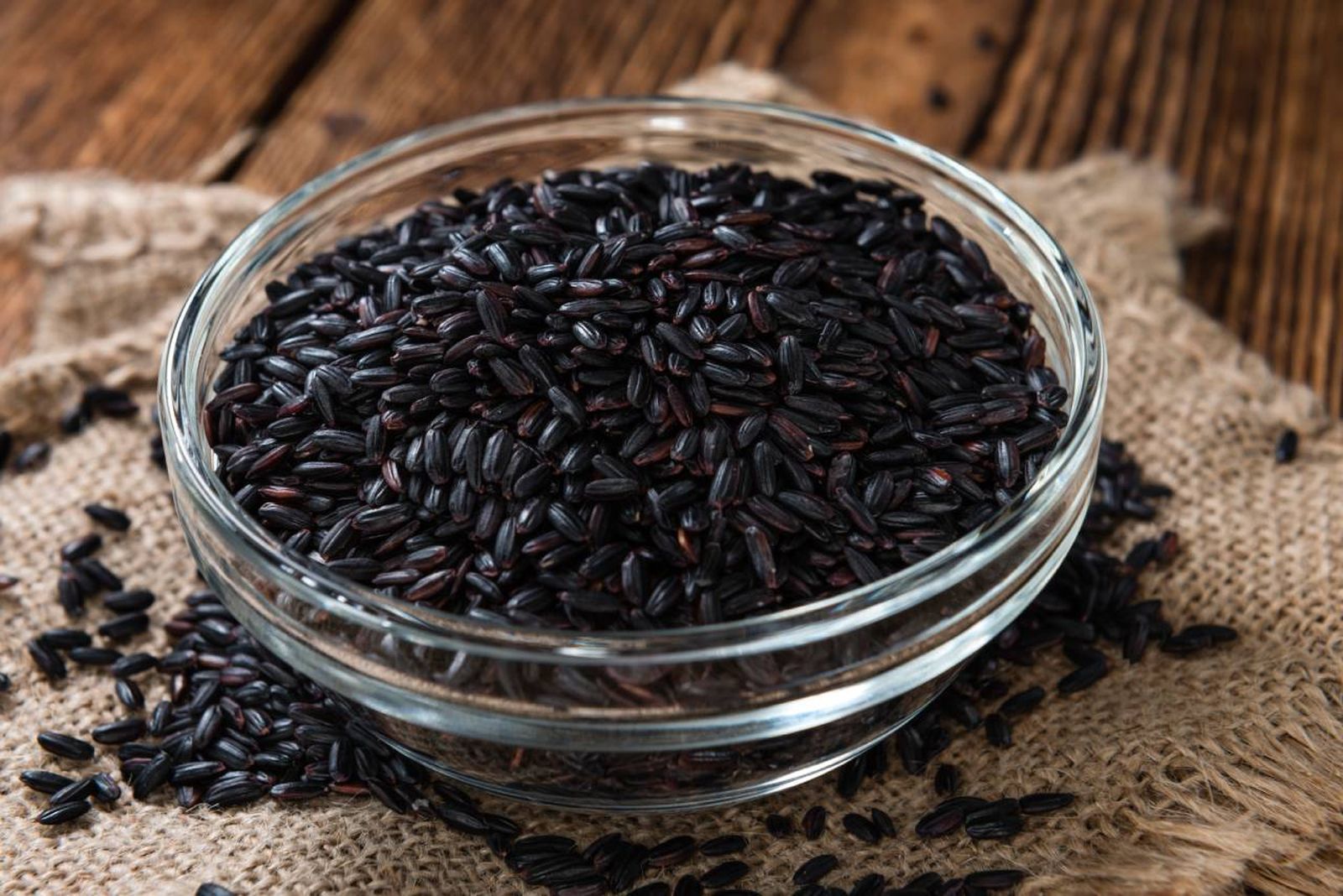 El arroz venere es una nutritiva variedad de arroz negro integral