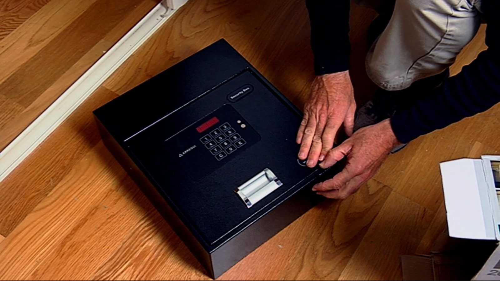 Instalar una caja fuerte en un armario