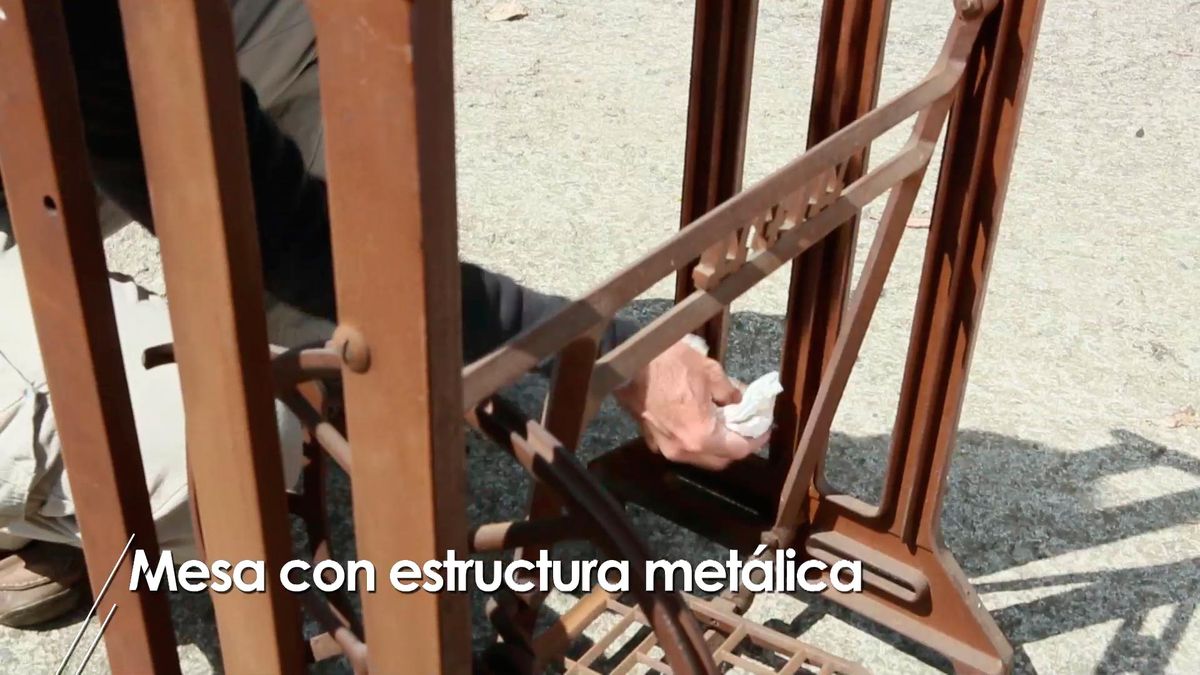 Cómo hacer una mesa con una máquina de coser paso 2