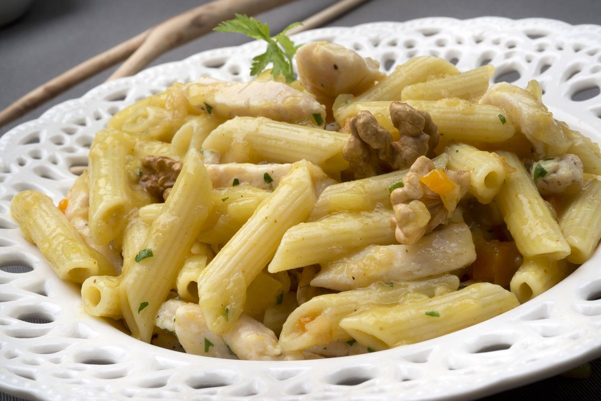 5834 1 Macarrones con pollo al curry (1219) xl