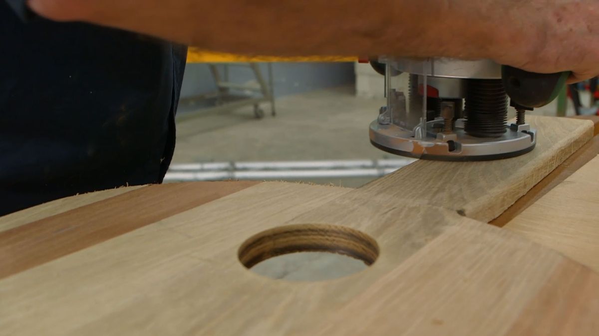 Cómo hacer un soporte de madera para la guitarra paso 8