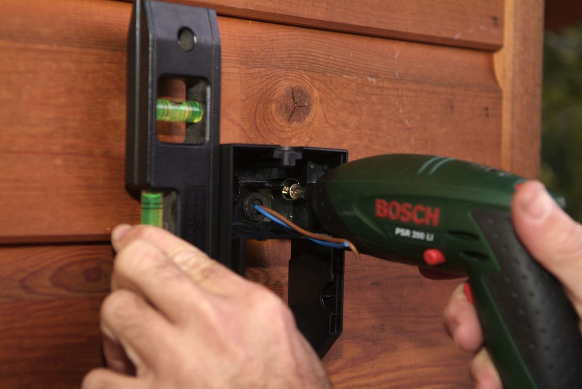 briconsejo2_0436 luz automatica exterior paso 2