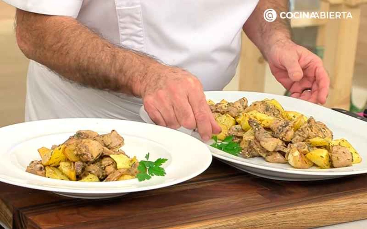 Decora con una hoja de perejil