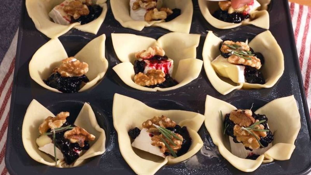 Bocados de queso brie y arándanos   Paso 3