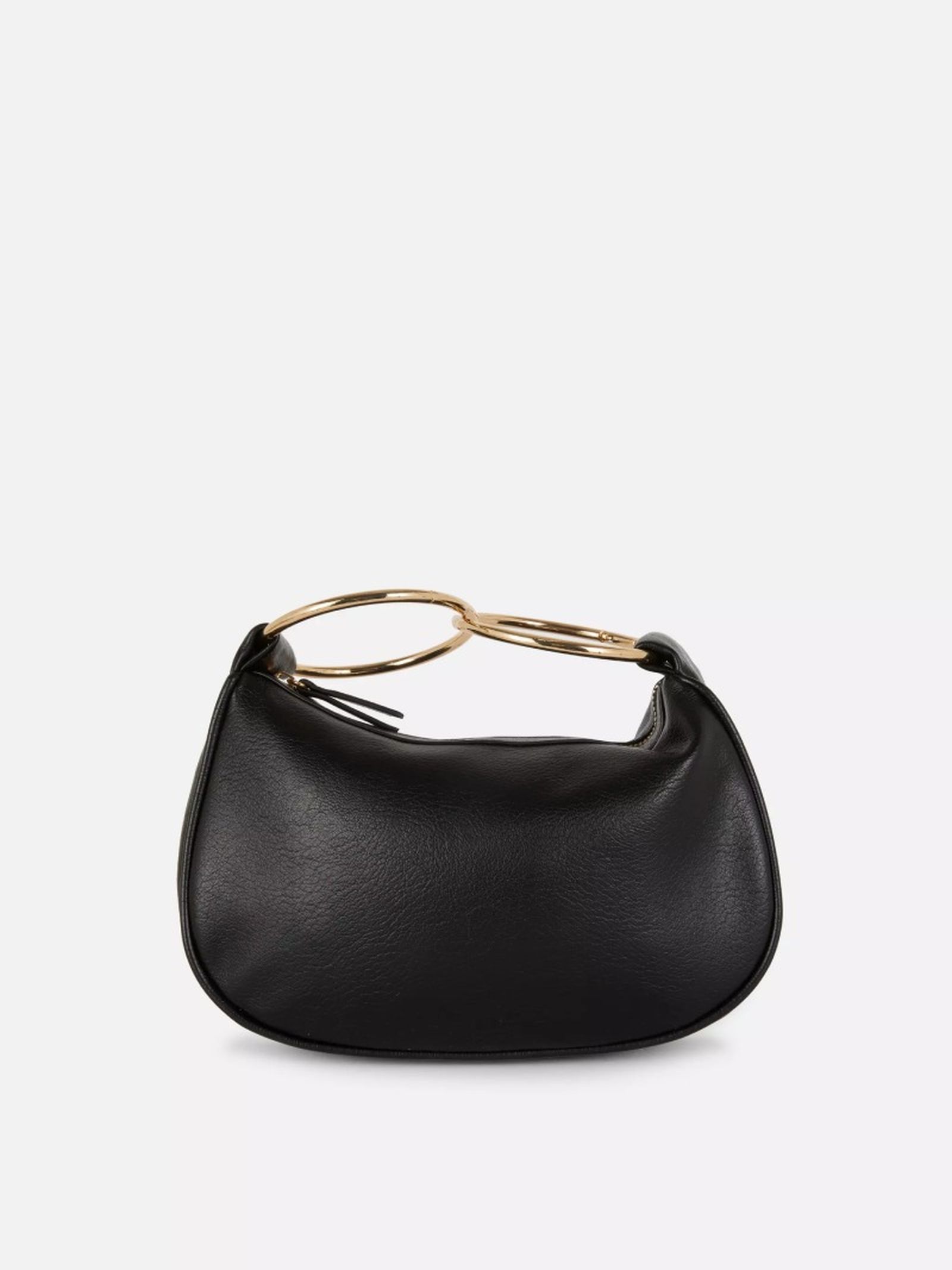 Bolso con anillas doradas de Rita Ora
